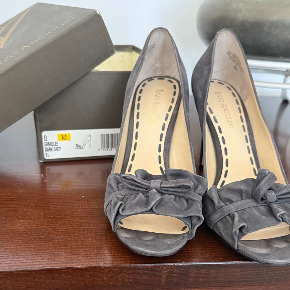 Enzo Angiolini Gray Peep Toe Heels Perfect for evening out!